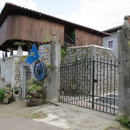 مزرعة للإقامة La Casona De Belmonte Ovinana (Belmonte de Miranda)