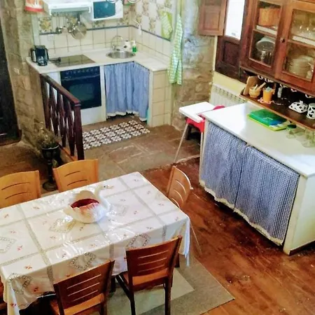 La Casona De Belmonte Ovinana (Belmonte de Miranda)