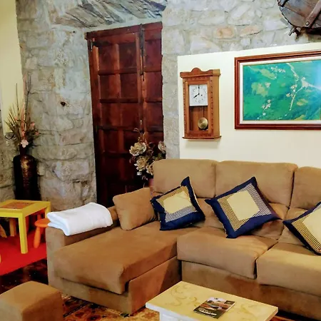 La Casona De Belmonte Ovinana (Belmonte de Miranda)