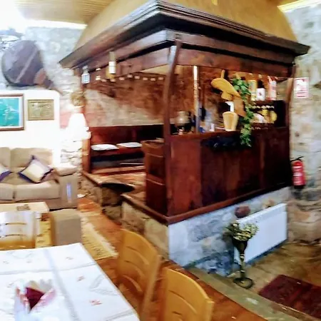 La Casona De Belmonte Ovinana (Belmonte de Miranda)